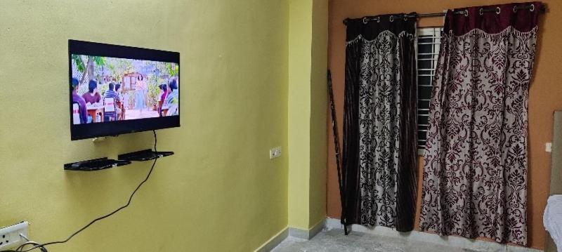 Oyo 81589 Aruna Dwraka Homes Haidarábád Kültér fotó